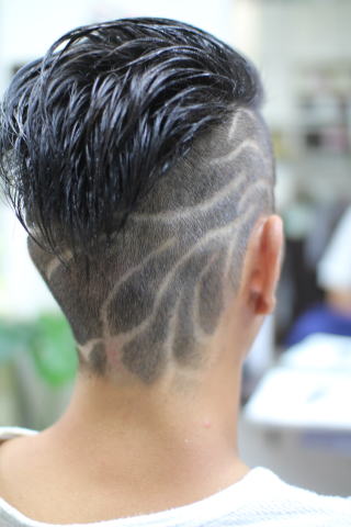 ���U�[�A�[�g�@�o���A�[�g