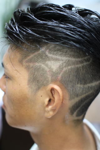 ���U�[�A�[�g�@�o���A�[�g