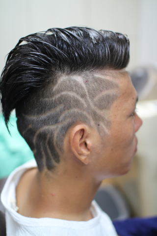 ���U�[�A�[�g�@�o���A�[�g