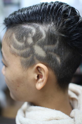 �w偂ƒw偂̑��̃��U�[�A�[�g�@�o���A�[�g